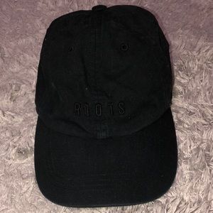 Roots All-Black Baseball Cap 💋